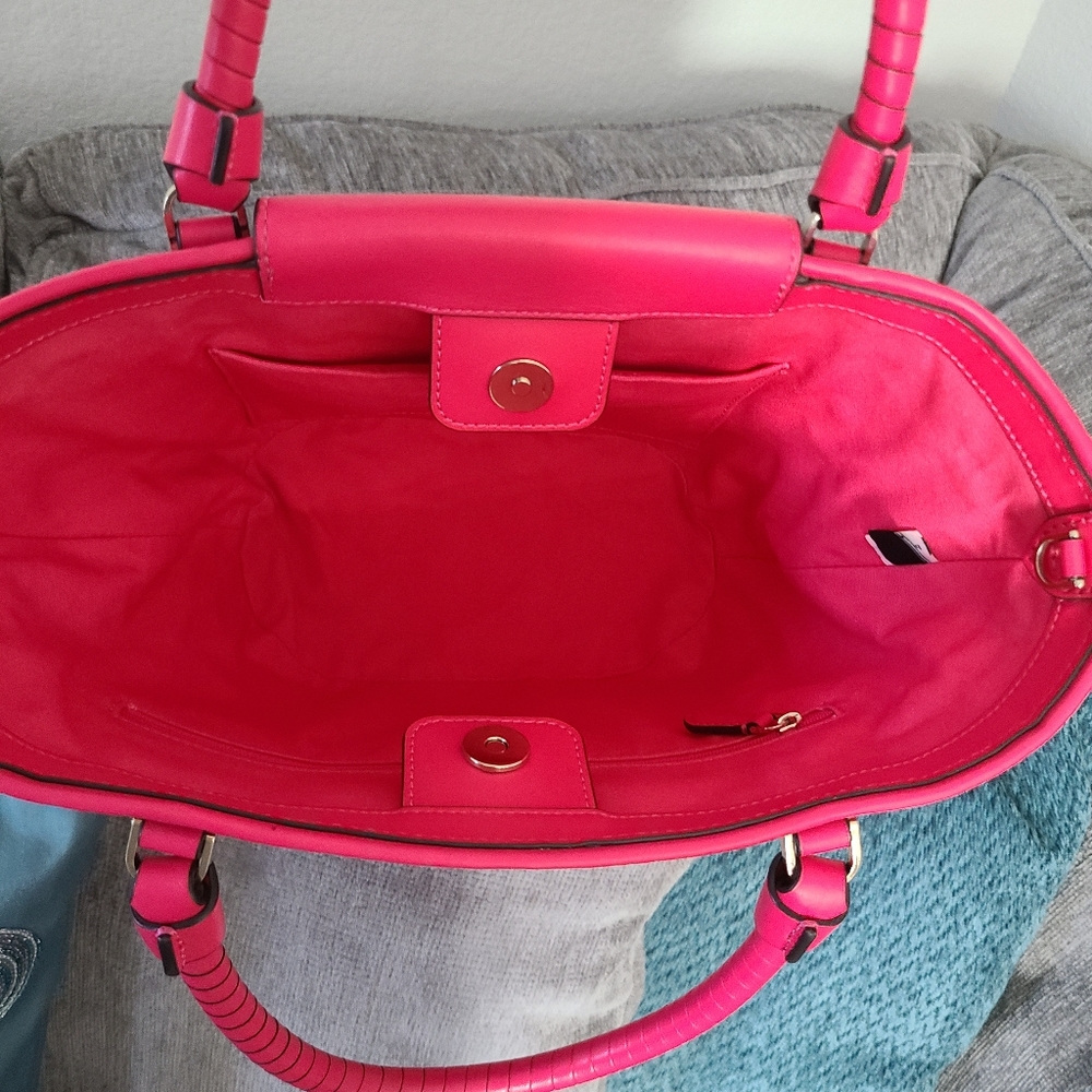 Like New - Kate Spade Straw Satchel  w/crossbody strap - Picture 9 of 16